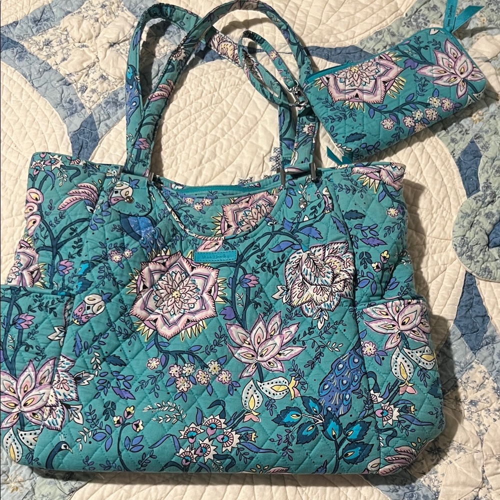 Vera Bradley Tote and Wristlet….Turquoise and Lavender Floral Tote and Wristlet